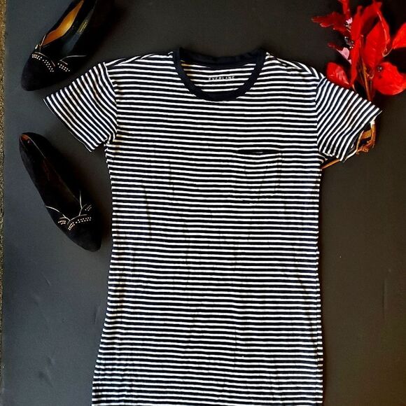 Everlane Dresses & Skirts - Everlane Striped T shirt Dress